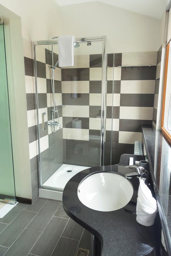 Orbita Boutique Hotel ชุมเกนท์ ภายนอก รูปภาพ
