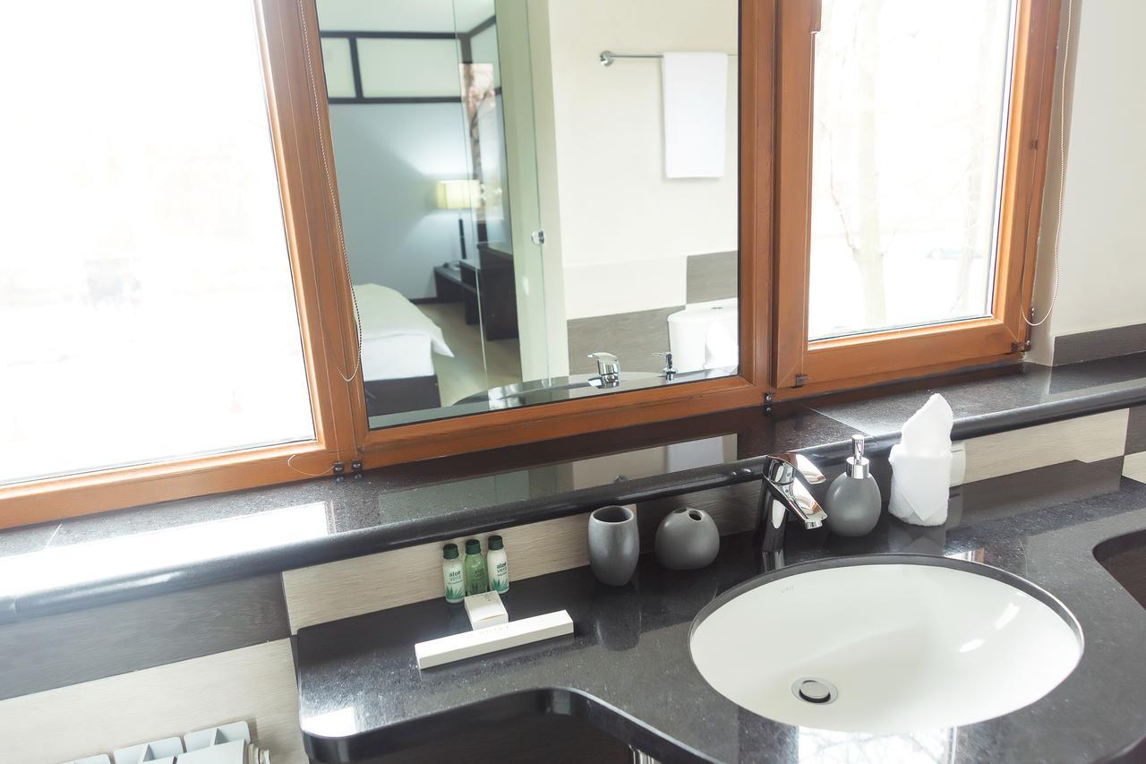 Orbita Boutique Hotel ชุมเกนท์ ภายนอก รูปภาพ