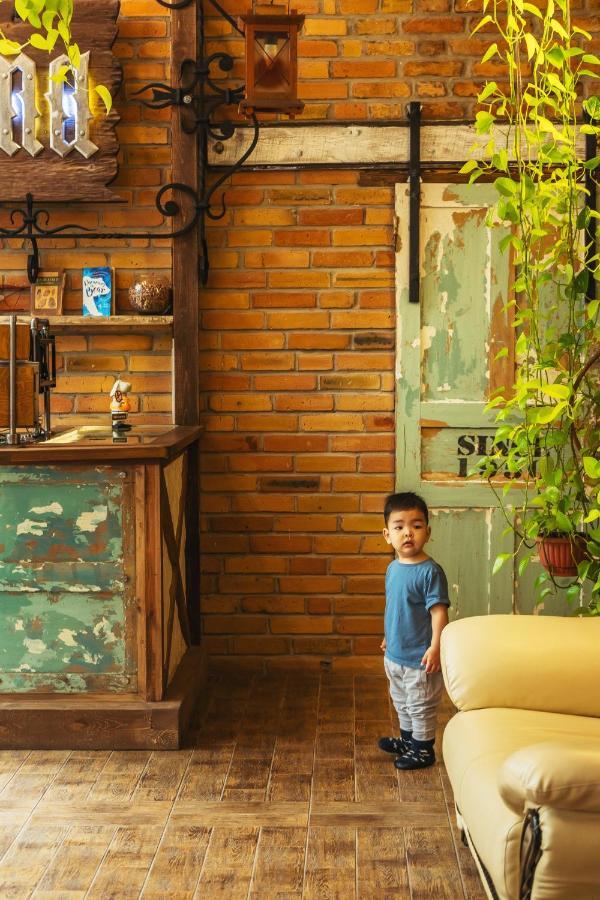 Orbita Boutique Hotel ชุมเกนท์ ภายนอก รูปภาพ
